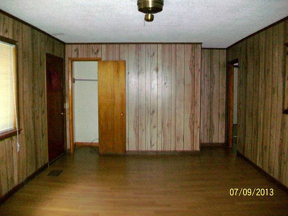 3rd image of 702 S Bryant St