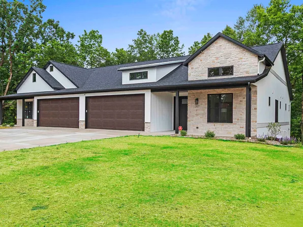 207 Deer Shed Trl #19, Green Bay, WI 54302