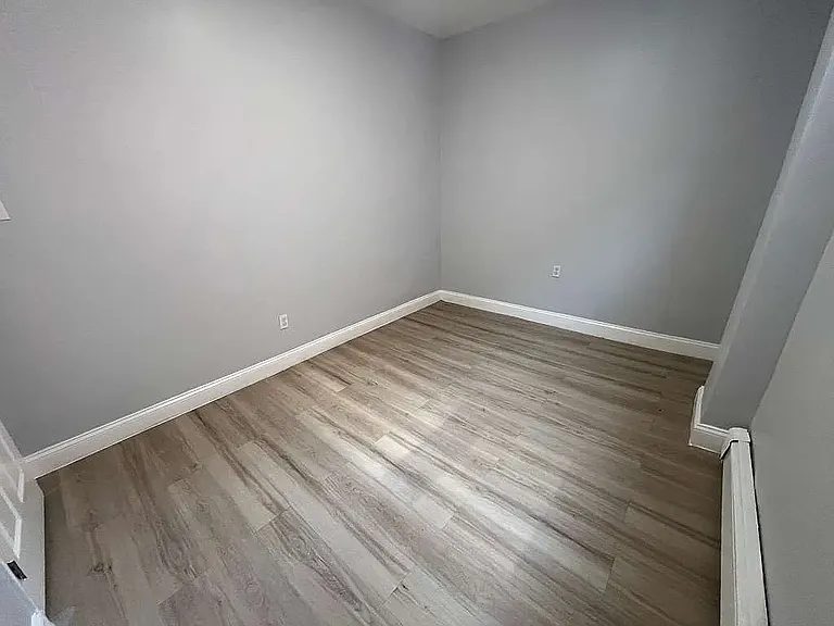 595 River St #6 — Photo 6