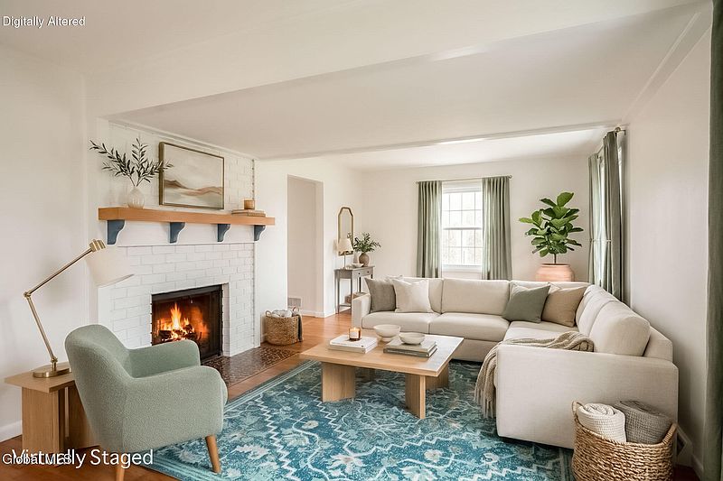 3rd image of 21 Huntwood Drive
