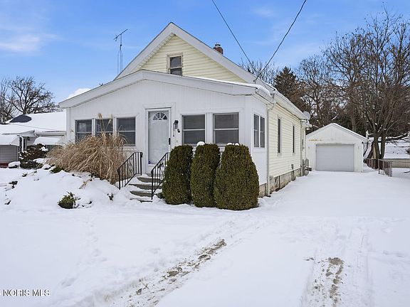 5th image of 914 Sawyer Rd