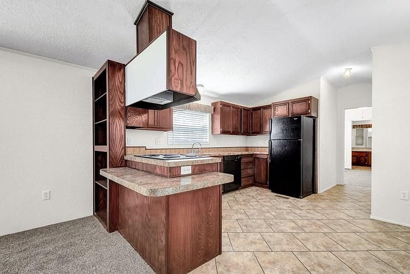 Kitchen Breakfast Bar