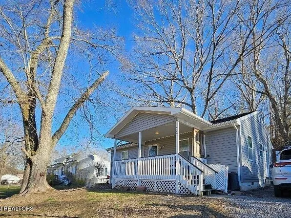 409 Valley Dr, Oliver Springs, TN 37840