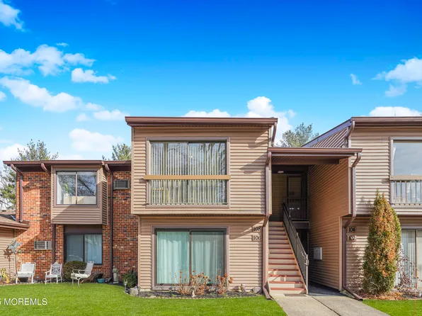 108 Manchester Court, Red Bank, NJ 07701