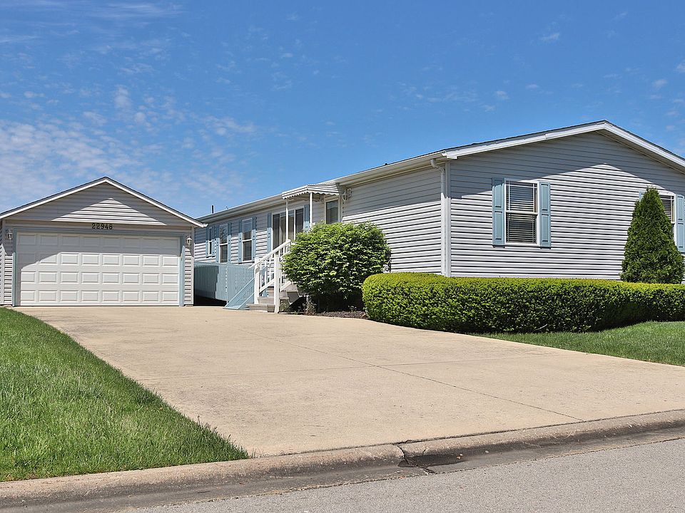 1st image of 22948 S Pinehurst Dr