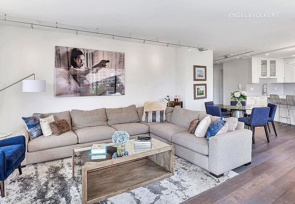 1st image of 167 E 61st St APT 8A