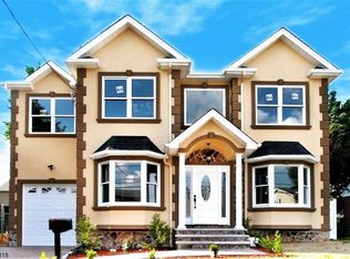 137 Birchwood Dr, Elmwood Park, NJ 07407