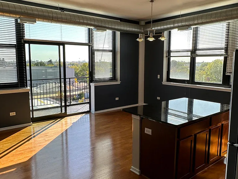 2323 W Pershing Rd #613 — Photo 16