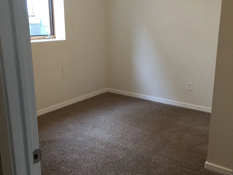 309 Cantril St #B — Photo 24