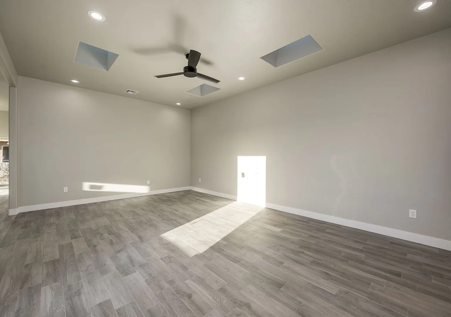 2920 Fairway Dr New Modern 3-Bedroom Townhome for Rent in Las Cruces — Photo 2