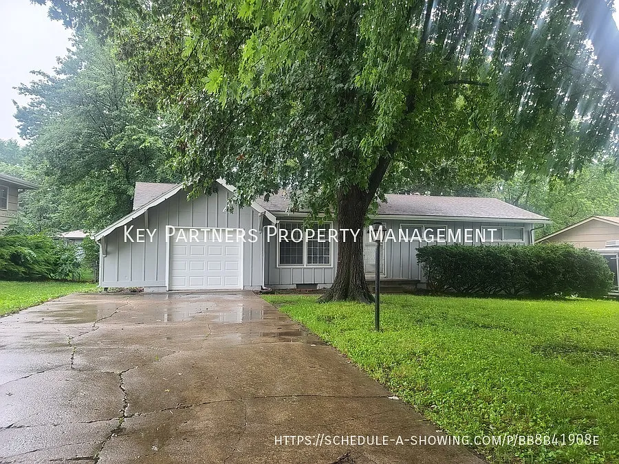 7115 Larsen Ln