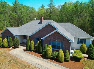 7 Stillwater Dr, Glocester, RI 02857
