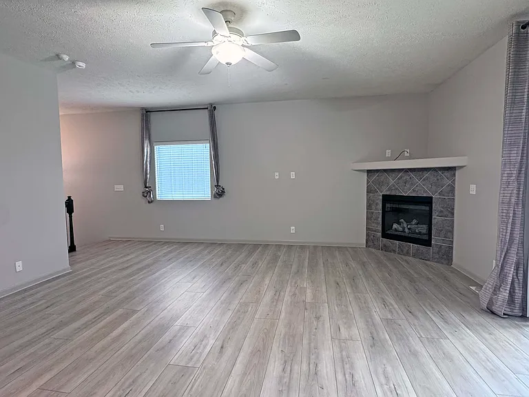 16305 Browne St — Photo 8
