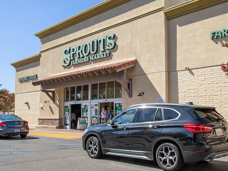 Conveniently close to the shops along Magic Mountain Parkway.