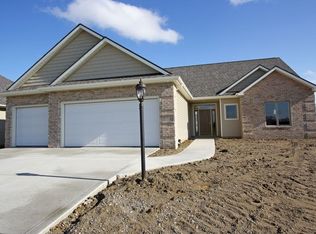16102 Ballantyne Trl, Huntertown, IN 46748