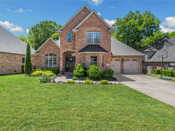 1837 N Trillium Ln, Fayetteville, AR 72704