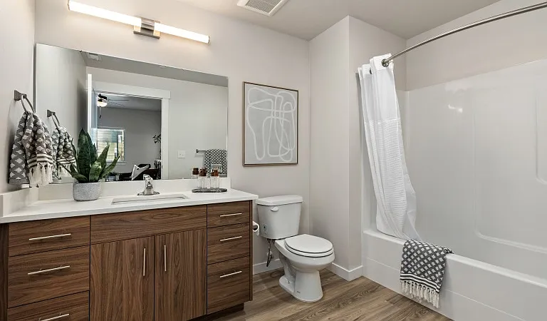 The Colton — Photo 4