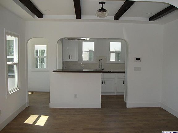 5th image of 3211 W 30th St