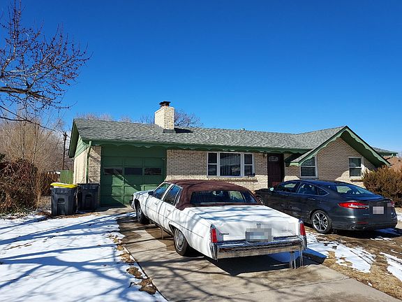 3rd image of 1606 Glacier Dr