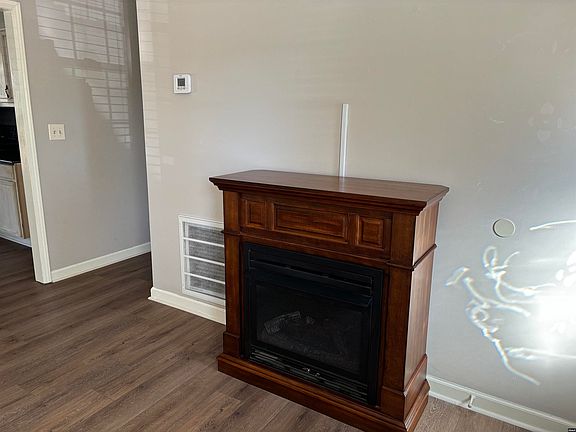 4th image of 1704 Cottonwood Dr