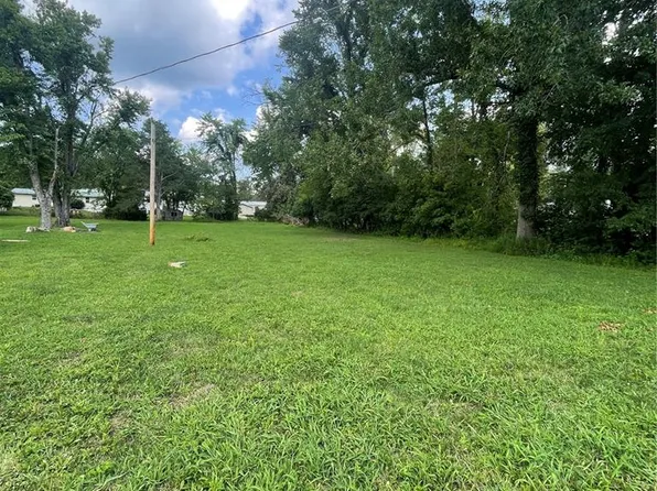 1213 Thornton St, Pacific, MO 63069