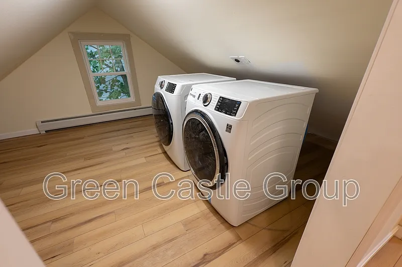 2 bed, 1.0 bath, $1,950 — Photo 3