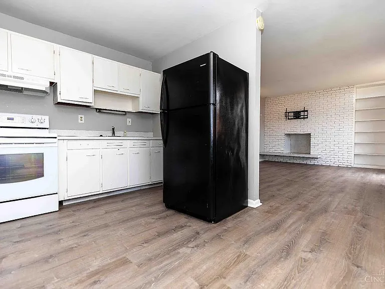3599 Schwartze Ave #4 — Photo 5