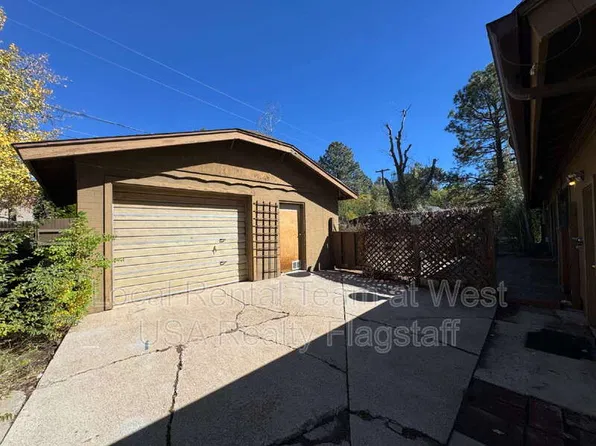 422 E David Dr, Flagstaff, AZ 86001
