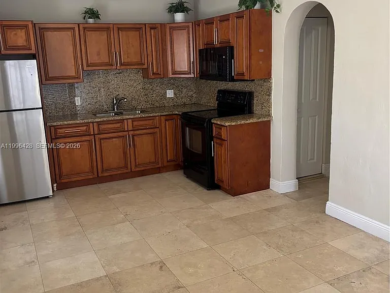 5116 SW 57th Ave #A — Photo 13
