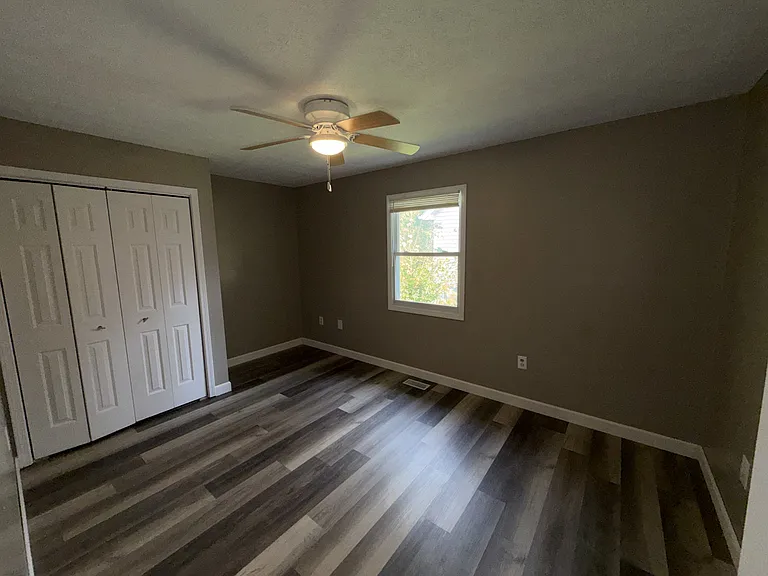 18 Oakwood Ave — Photo 17