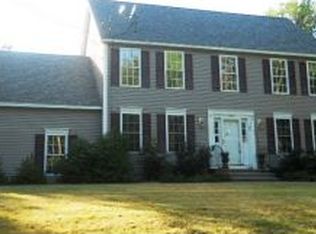 5 McCarron Rd, Deerfield, NH 03037