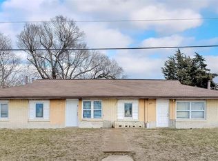 1921 Chambers Rd, Saint Louis, MO 63136