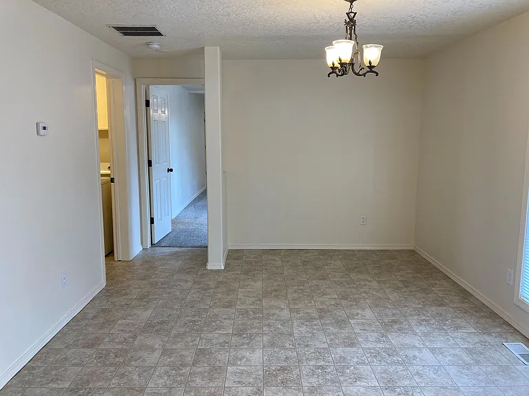 721 E Hawk St — Photo 12
