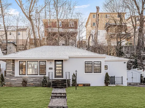 200 Cook Ave #1, Yonkers, NY 10701