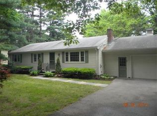 8 Grove St, Medfield, MA 02052