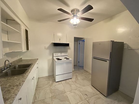 3rd image of 119 NE 56th St #0