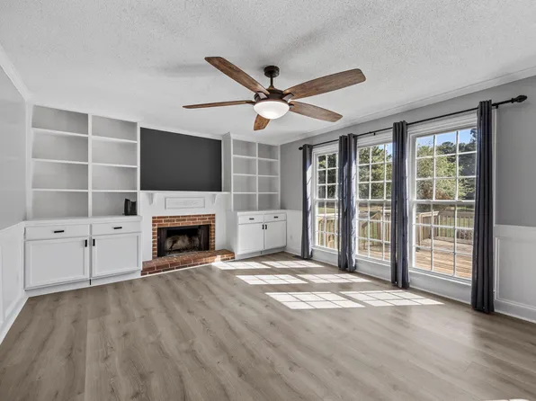 4034 Oak Valley Dr, Stem, NC 27581