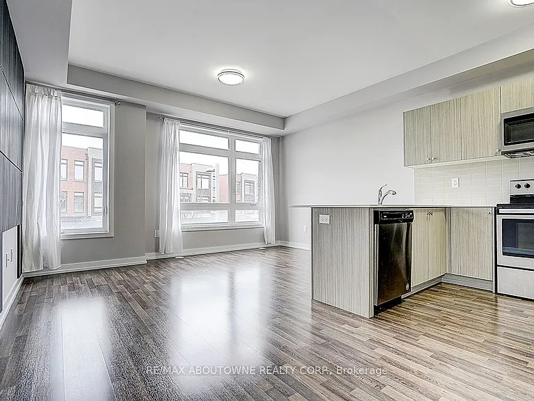 52 Saintfield Dr — Photo 8