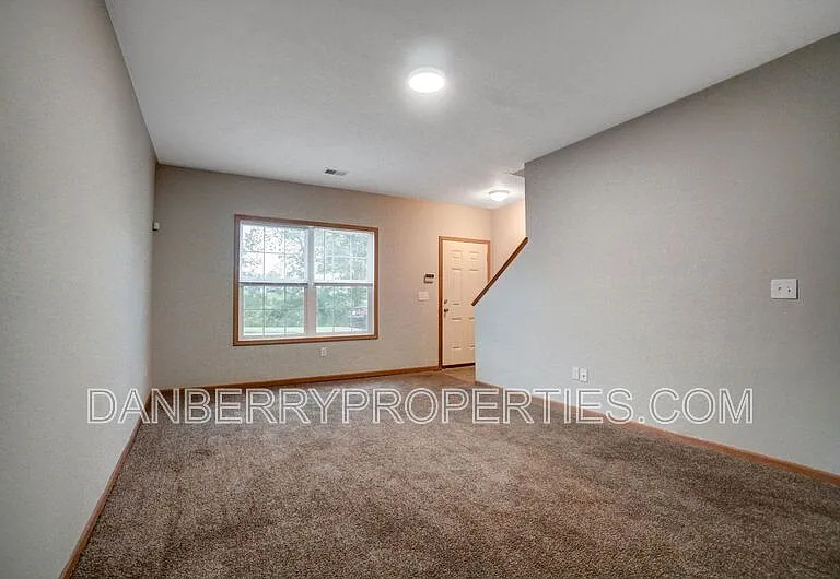 1127 N Byrne Rd #1 — Photo 3