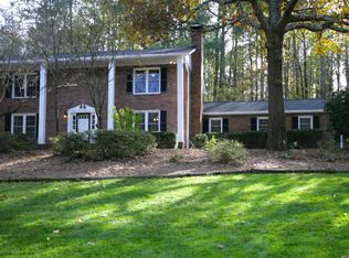 395 Barkshire Ln, Roswell, GA 30076