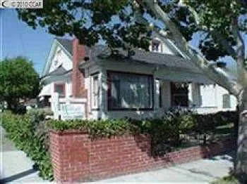 390 W 12th St photo 1