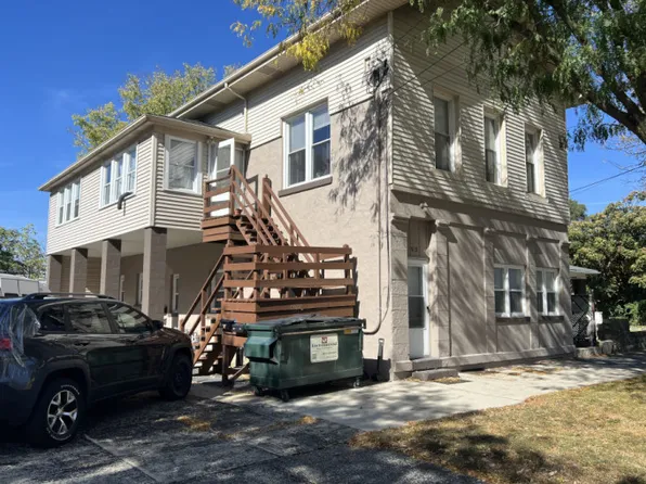 513 S State St, Lockport, IL 60441