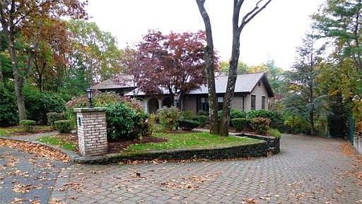 2nd image of 3 Thoreau Cir