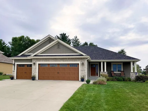 2405 W Girard Ave, Indianola, IA 50125