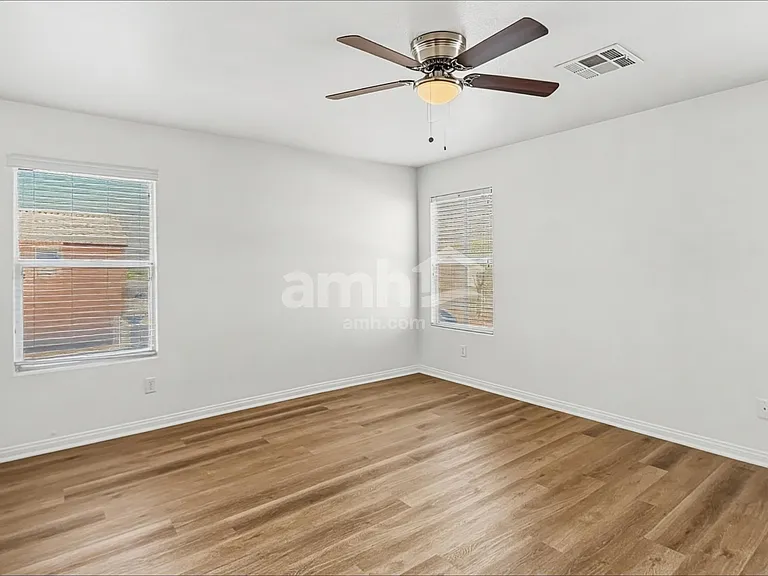 2034 Spiers Ave — Photo 12