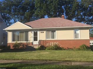 3612 Park Dr, Parma, OH