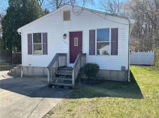 160 Dunham St, Norwich, CT 06360