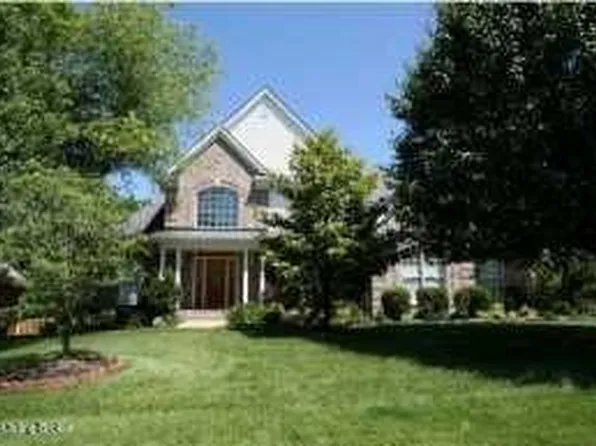 5003 Wolfpen Woods Dr, Prospect, KY 40059