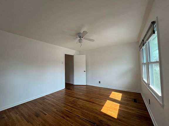 5th image of 106 McKennell Dr Unit A