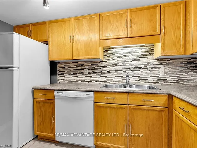 1510 Richmond St #405 — Photo 18